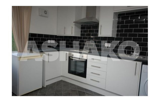 2 Bedroom Apartment In Grays 4 Image