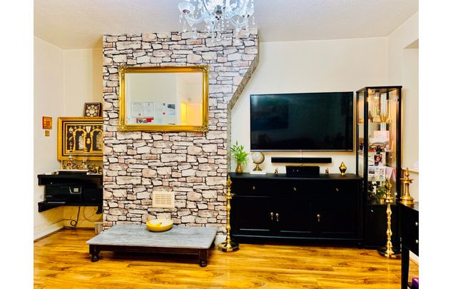 FULLY FURNISHED l RESALE l BRAND NEW